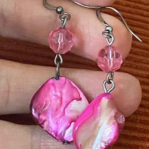 Vintage Pink Mother Of Pearl Dangle Earrings - Picture 5 of 6